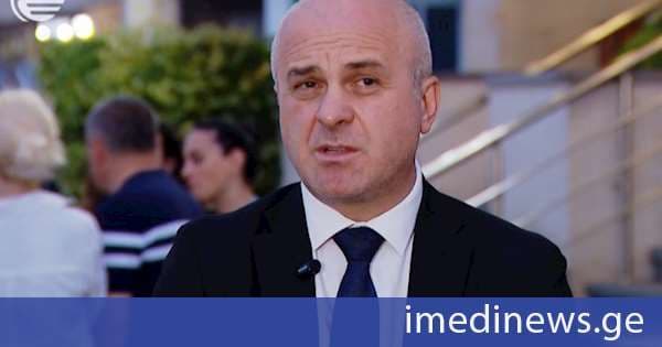 დიუშენით დაავადებული ბავშვის მშობელი: მაქსიმალურად მუშაობს ჯანდაცვის სამინისტრო, მედიკამენტების უსწრაფესად, მინიმალურ დროში მიღებისთვის კომუნიკაცია შესაბამის კომპანიებთან ყოველდღიურ რეჟიმში აქვთ. ასევე ჩართულები არიან ელჩები
