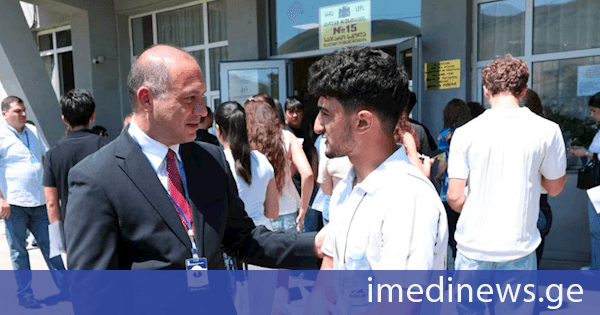გივი მიქანაძე ეროვნული გამოცდების მეორე სესიის მიმდინარეობას რუსთავის მე-15 საჯარო სკოლაში გაეცნო