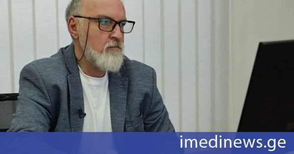 დავით ქართველიშვილი: რაც გუშინ ბაბუცა პატარაიამ ამერიკის საელჩოში იკადრა, არის უკიდურესი შეურაცხყოფა როგორც ამერიკის, ასევე ამ ქვეყნის დამოუკიდებლობის, თითოეული ამერიკელის და საელჩოს ყველა წარმომადგენლის. აღარაფერს ვამბობ საქართველოზე, ამ ქალს არც სამშობლო აქვს და არც ქართველობისა სცხია რაიმე