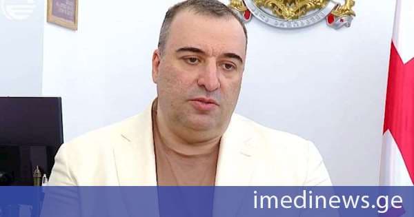 რატი იონათამიშვილი: „ქარდების“ კამპანიის გამოცდილება ჩვენ გვაქვს, ბაიდენის პრეზიდენტობის დროს გვახსოვს აშშ-ის საელჩო როგორ იყო გადაქცეული ქარდების გამომქვეყნებელ სააგენტოდ. ამიტომ კოლექტიური იუკნევიჩიენეები რა „ქარდებით“ გამოვლენ, ეს ძალიან ღიმილის მომგვრელია თითოეული ჩვენგანისთვის