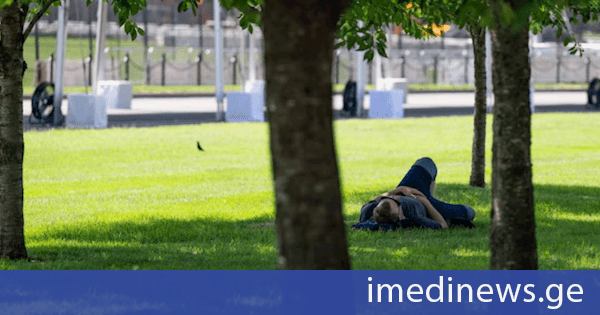 Reuters: აშშ-ში ძლიერი სიცხის გამო დამოუკიდებლობის დღისადმი მიძღვნილი ათობით ღონისძიება გაუქმდა ან გადაიდო