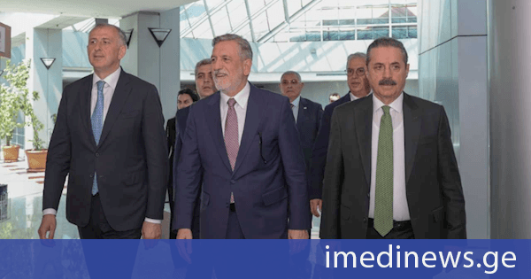 თურქეთის რესპუბლიკაში ვიზიტის ფარგლებში, ზურაბ პატარაძემ ბურსის სავაჭრო-სამრეწველო პალატის წარმომადგენლებთან საქმიანი შეხვედრა გამართა