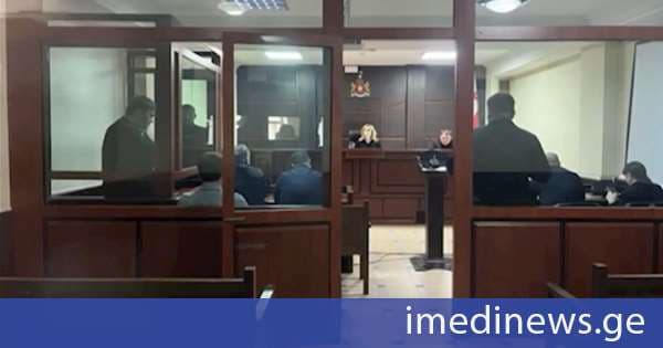 განაჩენი კონსტიტუციური წყობილების ძალადობით შეცვლისა და სახელმწიფო ხელისუფლების დამხობისკენ მოწოდების საქმეზე - ბაჩო ახალაიას ორი წლითა და ექვსი თვით თავისუფლების აღკვეთა მიესაჯა. „ქრონიკის“ სიუჟეტი
