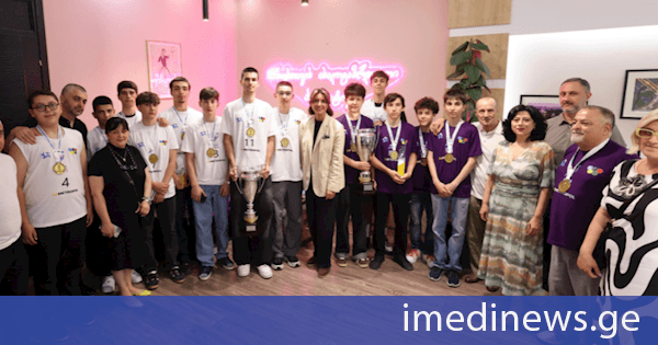 რუსთავის მერიამ სასკოლო სპორტულ ოლიმპიადაში გამარჯვებულებს სტიპენდია დაუნიშნა