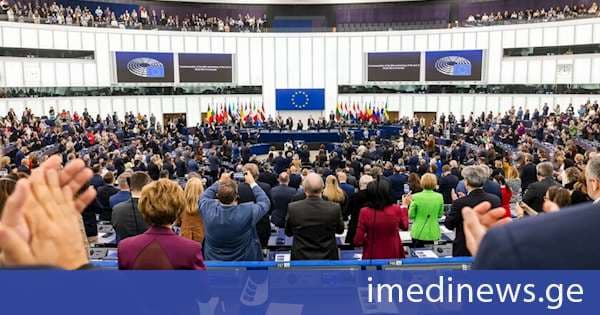 ევროპარლამენტმა ზელენსკი პოლონეთის წინააღმდეგ „გაუმართლებელი ესკალაციისთვის“ გააკრიტიკა