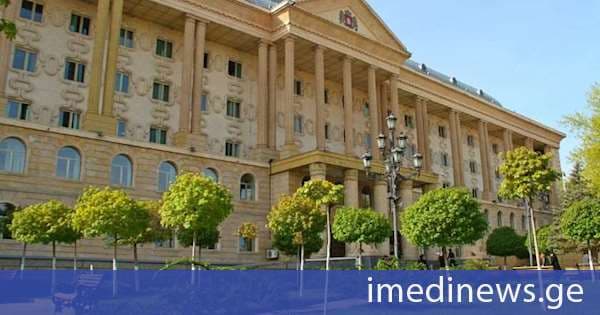 სასამართლომ სოციალურ ქსელში შეურაცხყოფისთვის ვახო სანაია და მაია დარსმელიძე სამართალდამრღვევებად ცნო - სანაიას ჯარიმის სახით 6000 ლარის, დარსმელიძეს კი 2800 ლარის გადახდა დაეკისრა