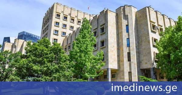 პროკურატურის მიერ წარდგენილი მტკიცებულებების საფუძველზე, დიდი ოდენობით ნარკოტიკული საშუალების უკანონო შეძენის, შენახვისა და რეალიზაციის ფაქტებზე ბრალდებულს 18 წლით თავისუფლების აღკვეთა მიესაჯა