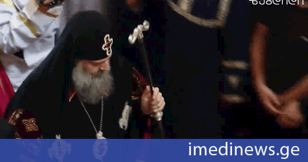 მართლმადიდებელი ეკლესია დღეს ყოვლადწმინდა ღვთისმშობლის სამოსლის ვლაქერნაში დადების დღესასწაულს აღნიშნავს