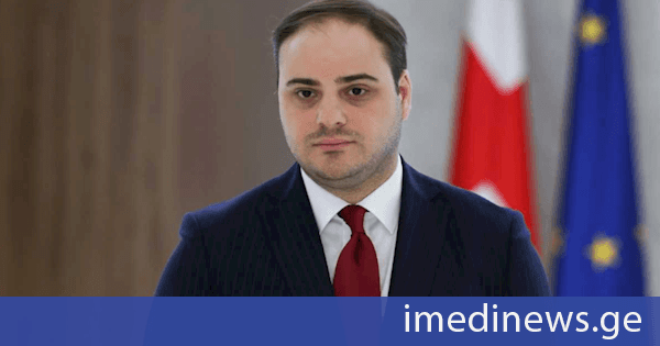 ლევან ჟორჟოლიანი: პრემიერ-მინისტრმა, ქართულ დელეგაციასთან ერთად, გამართა შეხვედრები სინგაპურის პრემიერ-მინისტრთან, პრეზიდენტთან, საუბარი შეეხო ორმხრივი თანამშრომლობის საკითხებს, ორივე ქვეყანა თავის რეგიონში წარმოადგენს ერთგვარ ფინანსურ და ლოგისტიკურ ჰაბს, შესაბამისად, სინგაპურის გამოცდილება საქართველოსთვის მნიშვნელოვანია