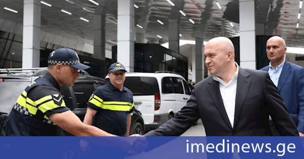 სულხან თამაზაშვილი ყაზბეგსა და გუდაურში მდებარე სამინისტროს დანაყოფებს ეწვია