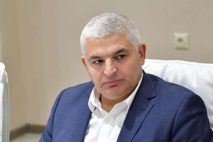გიორგი სოსიაშვილი ელენე ხოშტარიაზე: ეს ქალბატონი პირდაპირ გამოდიოდა მოწოდებებით, უპირისპირდებოდა პოლიციას, უპირისპირდებოდა ქართულ სახელმწიფოს, პიროტექნიკით აღმართული დადიოდა რუსთაველის გამზირზე და გადაწვით ემუქრებოდა ქვეყნის მთავარ საკანონმდებლო ინსტიტუციას