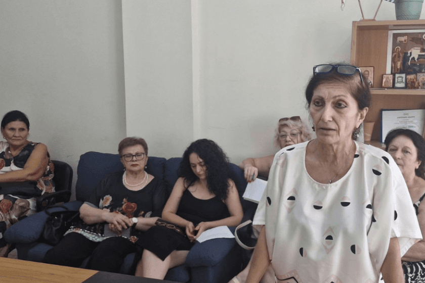 პროექტის „მოუსმინე შენი ქალაქის ემიგრანტს“ ფარგლებში, რუსთავის მუნიციპალიტეტის მერს ნინო ლაცაბიძესა და ათენში მცხოვრებ ქართველ ემიგრანტებს შორის ონლაინ შეხვედრა გაიმართა