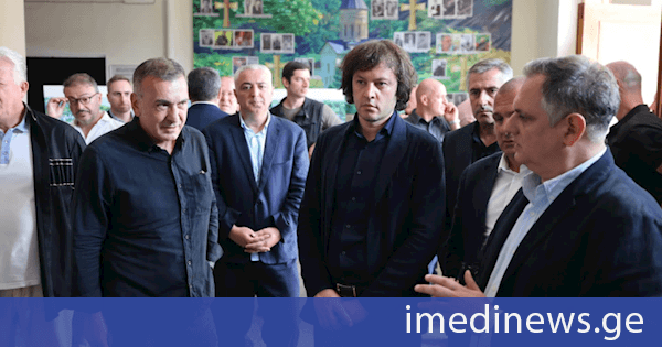 პრემიერ-მინისტრმა ამბროლაურის კულტურის სახლი დაათვალიერა, რომელიც უახლოეს პერიოდში სრულად რეაბილიტირდება