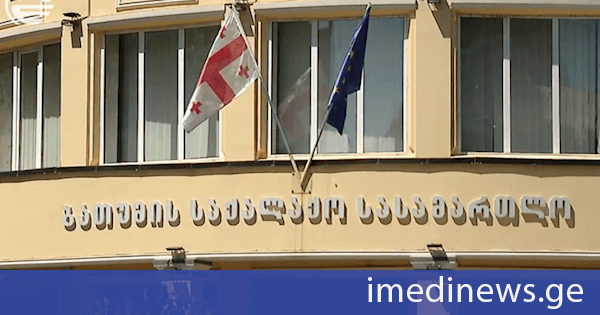 სოციალურ ქსელში სიტყვიერი შეურაცხყოფისთვის ბათუმის საქალაქო სასამართლომ თემურ გორდენლოვი 2500 ლარით დააჯარიმა