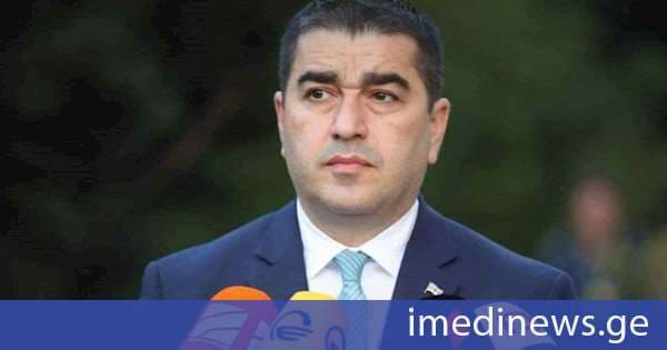 შალვა პაპუაშვილი საქართველოს სუვერენულ რეიტინგზე: ეს აჩვენებს ორ რამეს. პირველი, საქართველოს ხელისუფლების მშვიდ, რაციონალურ და ძალიან სწორ ეკონომიკურ გეზს. მეორე, ეს გვაჩვენებს ქართველი ხალხის სიბრძნეს, რომ ამ პოლიტიკაში საქართველოს ხელისუფლებას მიჰყვება