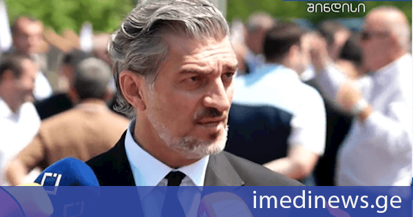 მიხეილ ყაველაშვილი: როგორ შეიძლება დღეს დარბოდე პლაკატით „ანწუხელიძე გმირია“ და ომის 2 წლის თავზე ლარსზე იდექი, ტაშს უკრავდი რუს ტურისტებს, სავიზო რეჟიმი გააუქმე, სტრატეგიული ობიექტები მიჰყიდე, ინვესტიციებს ითხოვდი რუსეთისგან და კულტურის მუშაკები კრემლში უმღეროდნენ მაშინ რუსეთს