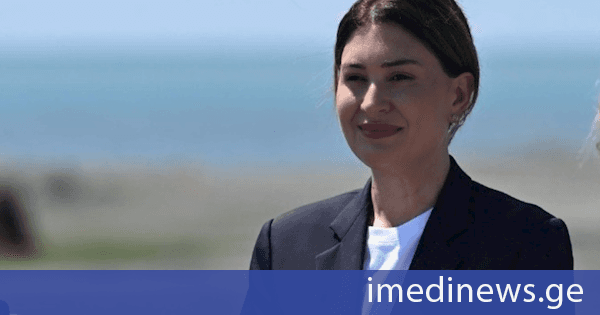 თამარ იოსელიანი: ანაკლიაში დაიწყო ფსკერდაღრმავებითი სამუშაოები - ნავსადგურის პარამეტრები გულისხმობს 17.5 მეტრამდე ფსკერის დაღრმავებას და დაახლოებით 1400 მეტრის სიგრძის ტალღმჭრელის მშენებლობას, რომელიც მოგვცემს შესაძლებლობას, რომ დიდი ტვირთამწეობის გემები მივიღოთ