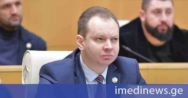 თორნიკე ჭეიშვილი: ზოგიერთი დღემდე თანხებს რუბლებში იღებს მოსკოვიდან, ზოგიერთი თურმე უძრავ ქონებას ასხვისებს რუსეთის მოქალაქეებზე, ახლა გაახსენდათ, რომ რუსეთთან ურთიერთობები არ არის საინტერესო და დაიწყეს ერთგვარი იერიში, რომელიც არის თითიდან გამოწოვილი იმის გათვალისწინებით, რაც მათ წარსულში ჩაუდენიათ