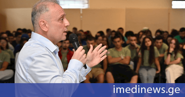 ანაკლიის ახალგაზრდული ბანაკის მონაწილეებს გიორგი შარაბიძე შეხვდა