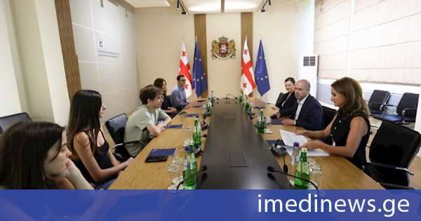 გივი მიქანაძემ საფრანგეთის სამაგისტრო პროგრამების სტიპენდიატებს უმასპინძლა