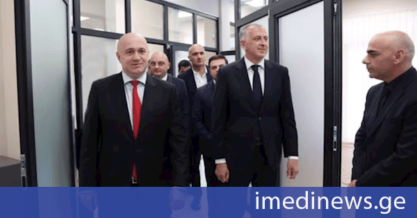 შინაგან საქმეთა მინისტრმა ქობულეთსა და ქედაში პოლიციის ახალი შენობები გახსნა