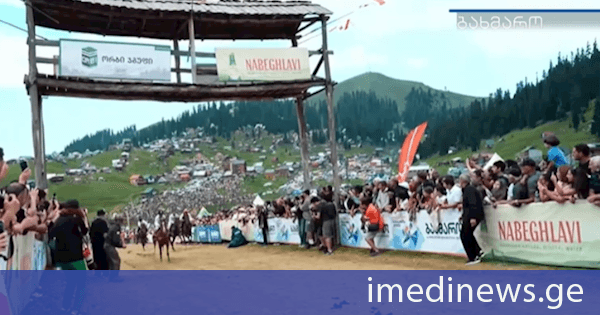 ბახმაროს თასი 2026 - ბახმაროში ტრადიციული დოღი მიმდინარეობს