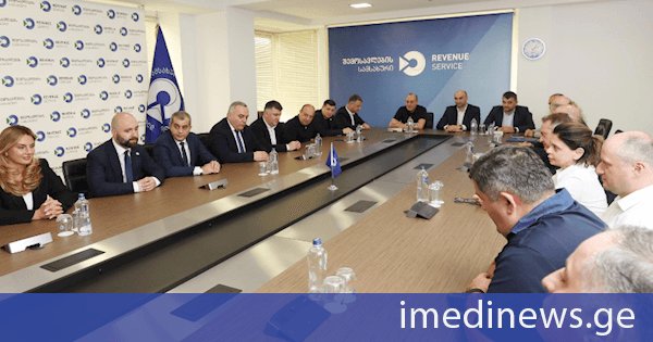 შემოსავლების სამსახურის უფროსმა მიხეილ მაღლაკელიძემ, ახალი მოადგილე წარადგინა
