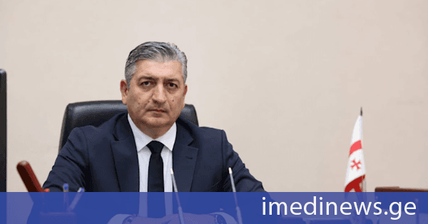 სამცხე-ჯავახეთის მხარის სახელმწიფო რწმუნებული ახალგაზრდებს ერთიანი ეროვნული გამოცდების წარმატებით ჩაბარებას ულოცავს