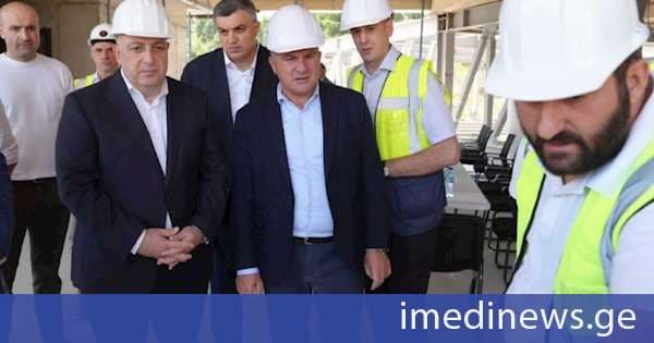 გენერალური პროკურორი გიორგი გვარაკიძე ,ინფრასტრუქტურის მინისტრთან რევაზ სოხაძესთან ერთად, პროკურატურის ახალი შენობის მშენებლობის პროცესს გაეცნო