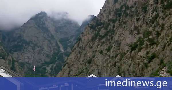 „ნაციონალური მოძრაობის“ რადიკალურად შეცვლილი რიტორიკა - 2010 წლის არქივი ლარსის საზღვრიდან და უმრავლესობის მწვავე შეფასებები. „ქრონიკის“ სიუჟეტი
