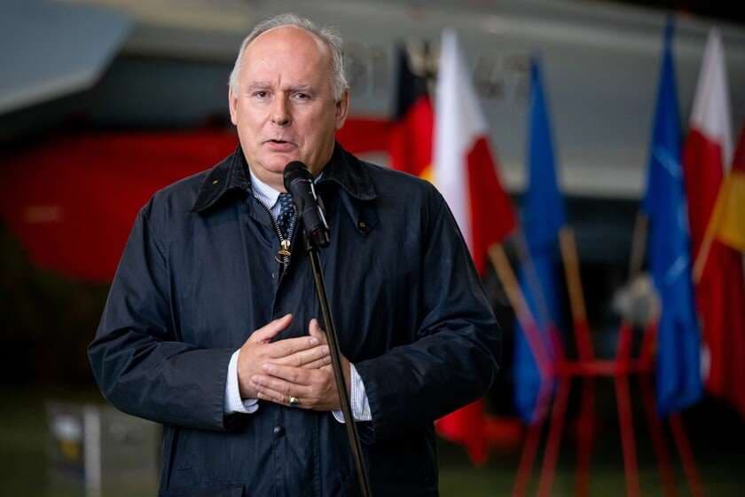 პოლონეთის თავდაცვის მინისტრის მოადგილე: პოლონეთს საკუთარ ტერიტორიაზე მოკავშირეთა ბირთვული იარაღის განთავსება არ სურს