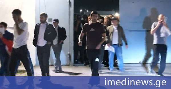 საქართველოს პრეზიდენტის მიერ შეწყალებულებმა საპატიმროები გუშინ დატოვეს