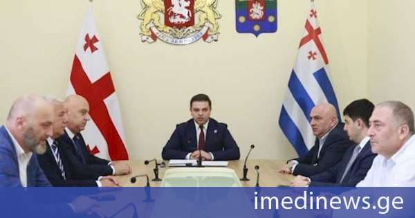 აჭარის უმაღლესი საბჭოს თავმჯდომარემ, ცოტნე ანანიძემ საშემოდგომო სესია ბიუროს სხდომით გახსნა