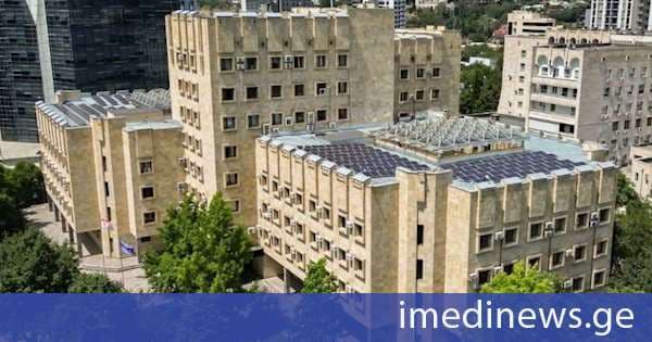პროკურატურამ დიდი ოდენობით თანხის თაღლითურად დაუფლების, ყალბი ოფიციალური დოკუმენტის დამზადების და გამოყენების ფაქტებზე ერთ პირს ბრალდება წარუდგინა