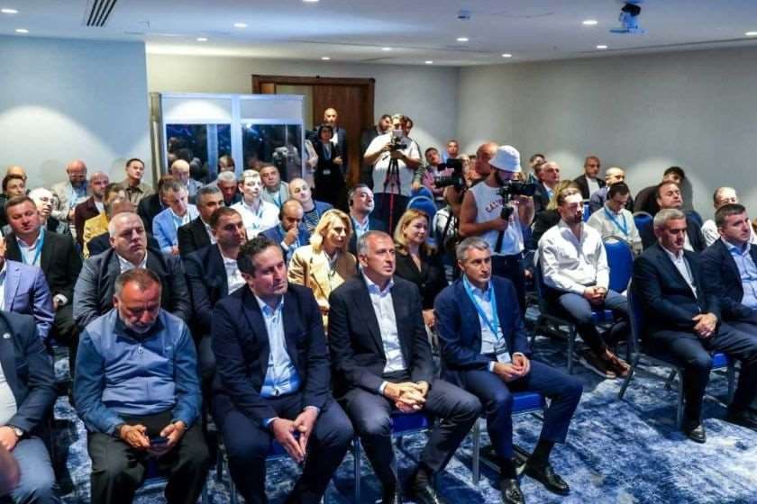 აჭარის მთავრობის თავმჯდომარემ საინვესტიციო ფორუმზე ბიზნესსექტორის წარმომადგენლებს კურორტ გოდერძის საინვესტიციო პოტენციალი გააცნო
