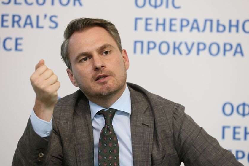 გენერალურ პროკურატურაში კორუფციული სკანდალის ფონზე უკრაინის გენერალურმა პროკურორმა გადადგომის შესახებ განცხადება დაწერა