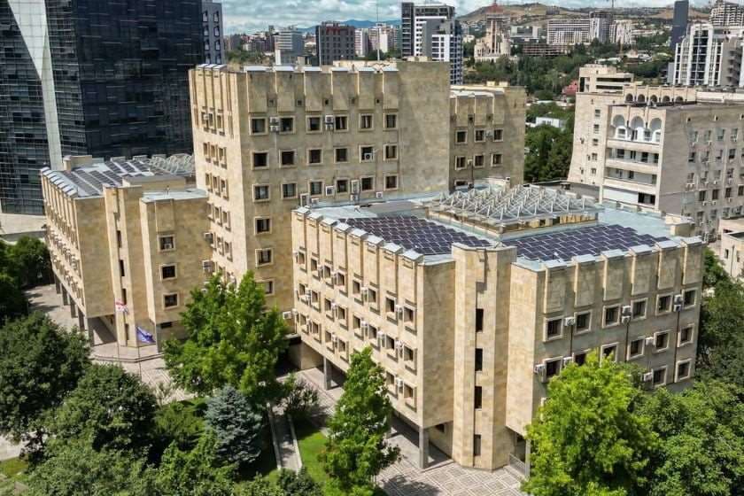 პროკურატურის მიერ წარდგენილი მტკიცებულებების საფუძველზე, უცხო ქვეყნის მოქალაქის შეკვეთით, განზრახ მკვლელობის მომზადების საქმეზე, ცეცხლსასროლი იარაღის და საბრძოლო მასალის მართლსაწინააღმდეგო შეძენა, შენახვა და გასაღების ორგანიზების ფაქტებზე ბრალდებულები სასამართლომ დამნაშავედ ცნო