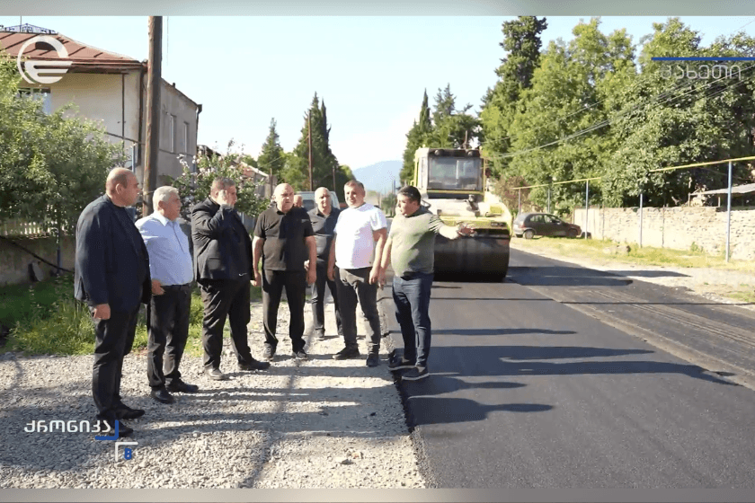 კახეთის მხარეში სახელმწიფო რწმუნებული პლატონ კალმახელიძე ყვარლის მუნიციპალიტეტის სოფლებში მიმდინარე ინფრასტრუქტურულ სამუშაოებს გაეცნო