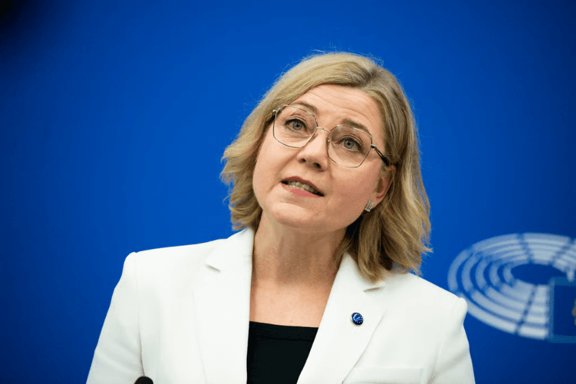 ევროკომისარი ციფრული ტექნოლოგიების საკითხებში ხელოვნური ინტელექტის სფეროში გლობალური წესების შემოღების ინიციატივით გამოდის