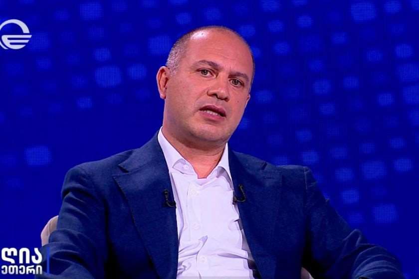 გივი მიქანაძე: დავიწყეთ სახელმძღვანელოებზე მუშაობა და I, VII და X კლასებში შემოგვაქვს ჰუმანიტარული და „სტემ“ მიმართულებით სახელმძღვანელოები