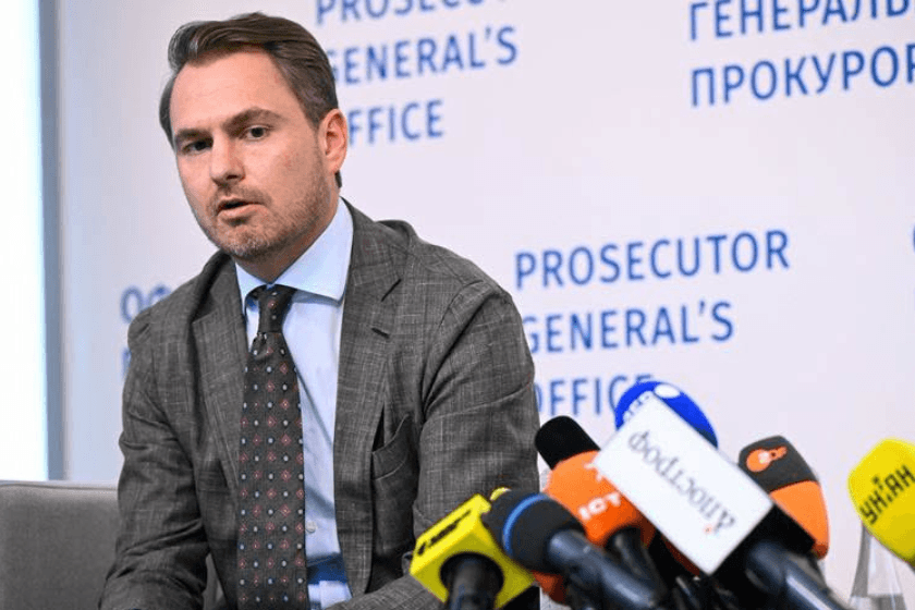 უკრაინის გენერალურმა პროკურორმა ანტიკორუფციული ორგანოების ხელმძღვანელებს ბრალი წაუყენა და, სავარაუდოდ, ქვეყანა დატოვა