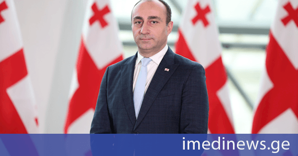 გეკა გელაძე: მივიღე გადაწყვეტილება, დავტოვო სუს-ის უფროსის თანამდებობა. პოლიტიკურ გუნდთან კონსულტაციების შედეგად, საქმიანობას სხვა უწყებაში გავაგრძელებ, სადაც კვლავაც მთელი პასუხისმგებლობით მოვემსახურები ჩვენი ქვეყნისა და საზოგადოების ინტერესებს