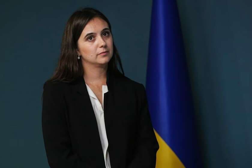 Financial Times: ზელენსკიმ სანქციები დაუწესა ყოფილ თანაშემწეს, რომელიც მის კრიტიკოსად იქცა - ეს ნაბიჯი, სავარაუდოდ, გაზრდის ყურადღებას იმის მიმართ, თუ როგორ იყენებს უკრაინის პრეზიდენტი ასეთ ზომებს კრიტიკოსების წინააღმდეგ