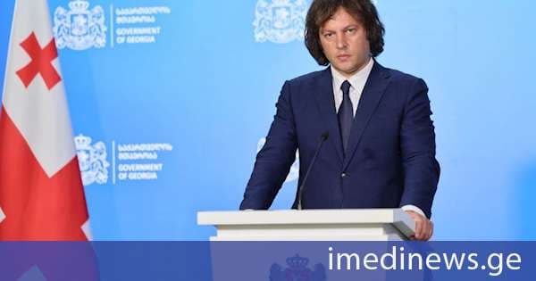 პრემიერი: ბანერით რომ დაადგები თავზე პლაჟზე, დისკომფორტს რომ უქმნი ტურისტს, მიზანი რა გაქვს, თუ არა ის, რომ ნაკლები ტურისტი შემოვიდეს საქართველოში?! ამით იცავ ტერიტორიულ მთლიანობას? მიშა მშვილდაძე რუსებზე აქირავებს ბინას და მერე გამოდის რუსოფობიური განცხადებებით, ეს არის ორმაგი სტანდარტი