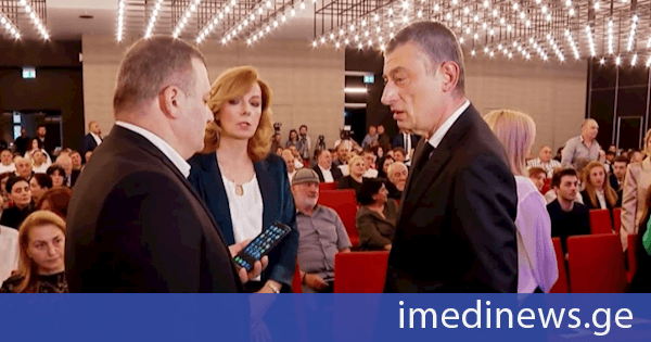 მმართველი გუნდი ხუთი პარტიის საქმიანობის არაკონსტიტუციურად ცნობას და აკრძალვას ითხოვს. ახალი სარჩელი, რომელსაც გახარიას პარტიაც დაემატა, საკონსტიტუციო სასამართლოში ამ კვირაში შევა. „ქრონიკის“ სიუჟეტი