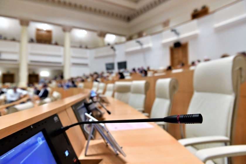 „საქართველოს მთავრობის სტრუქტურის, უფლებამოსილებისა და საქმიანობის წესის შესახებ“ კანონში ცვლილებების შეტანის თაობაზე“ კანონპროექტს პარლამენტი დღეს დაამტკიცებს