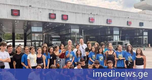 დავით ფაცაცია ათენის საერთაშორისო ბანაკის მესამე ნაკადის მონაწილეებს სარფში შეხვდა