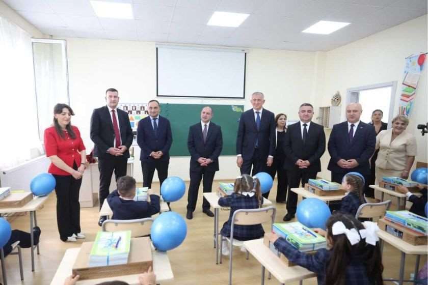 დაბა მახინჯაურის საჯარო სკოლის ახალი კორპუსი გაიხსნა