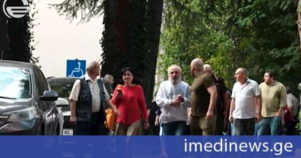 ხელისუფლების დამხობის მცდელობის საქმეზე მსჯავრდებულებმა გიორგი ჩახუნაშვილმა, ზაქრო ალბუთაშვილმა და ნიკა გვენცაძემ დანაშაული აღიარეს და მოინანიეს. მათ საპროცესო შეთანხმება გაუფორმდათ. „ქრონიკის“ სიუჟეტი