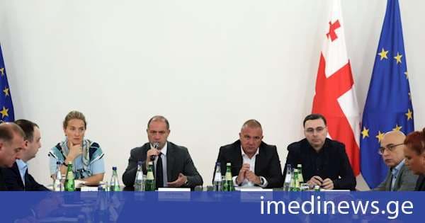 უწყებათაშორისმა კომისიამ საჯარო სკოლების ინფრასტრუქტურული განვითარების საკითხებზე, მათ შორის თბილისის 21-ე და მისაქციელის საჯარო სკოლებზე, იმსჯელა